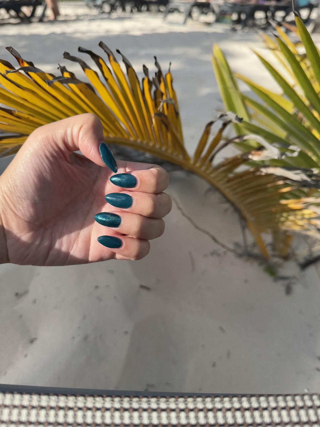 Esmaltado Borgoña Glam